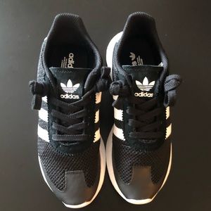 Adidas flash back sneaker